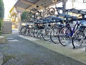 14/15 エントランス