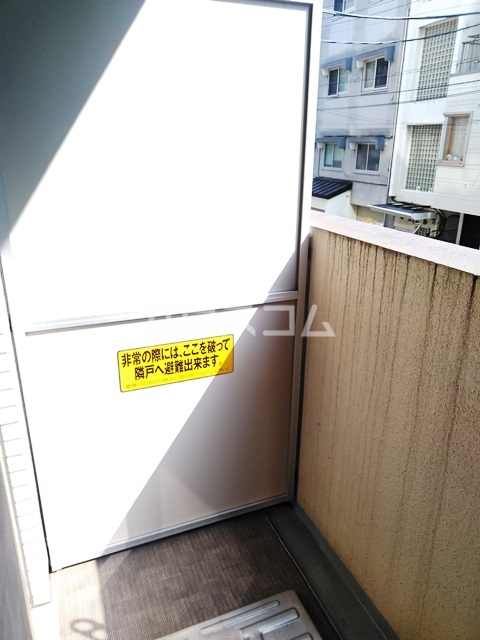 16/27 バルコニー