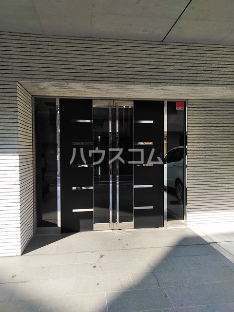 20/27 エントランス