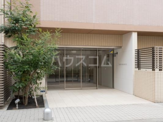 16/26 エントランス