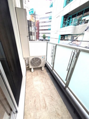 18/28 バルコニー
