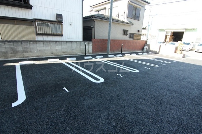 16/18 駐車場