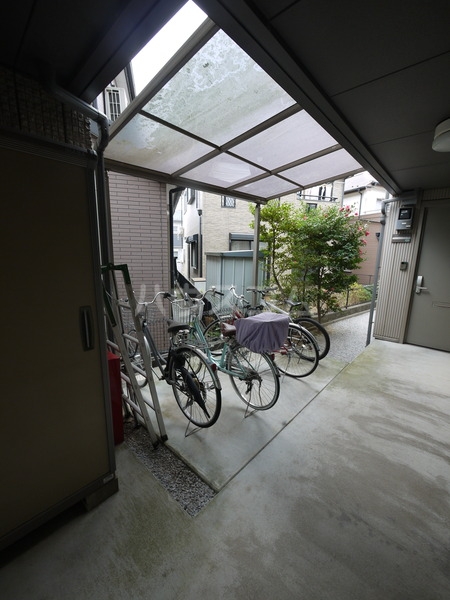 20/26 エントランス