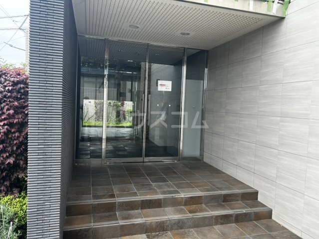 14/26 エントランス