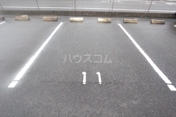 2/5 駐車場