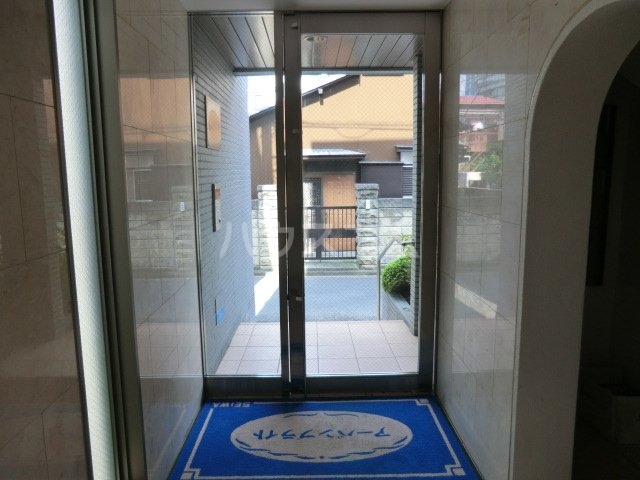 17/22 エントランス