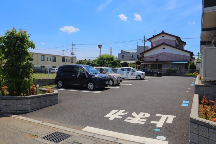 25/30 駐車場