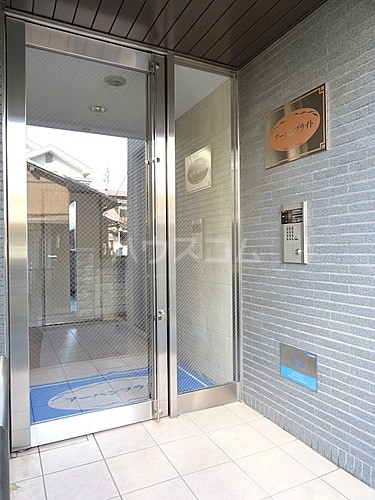 16/21 エントランス