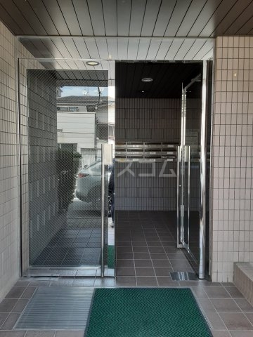 29/30 エントランス