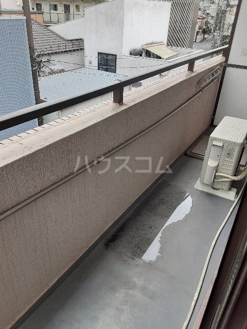 20/30 バルコニー