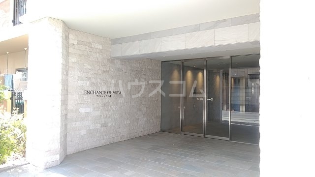 27/30 エントランス