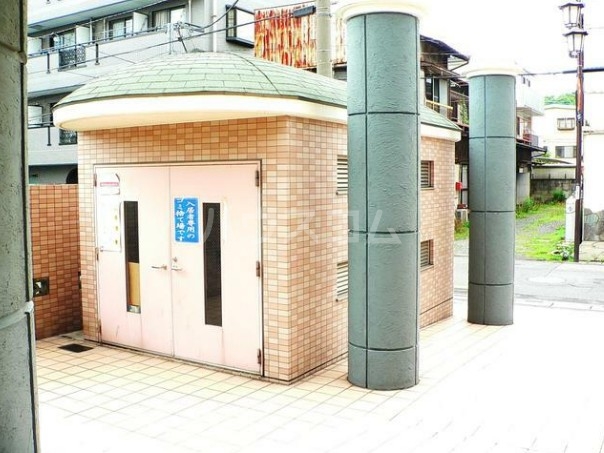 16/22 エントランス