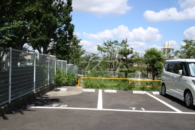 20/27 駐車場