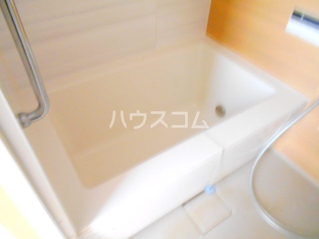 13/27 浴室