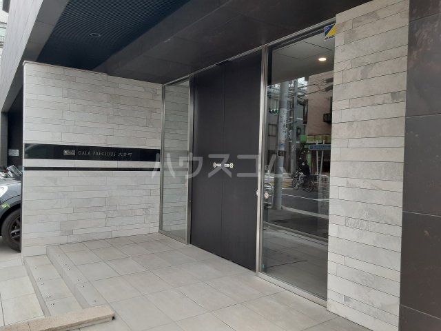 28/30 エントランス