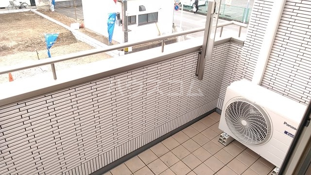 19/28 バルコニー