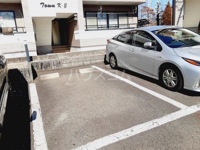 26/30 駐車場
