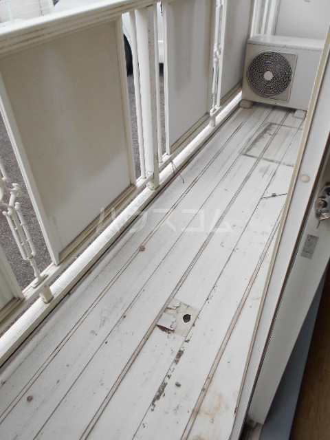 19/30 バルコニー