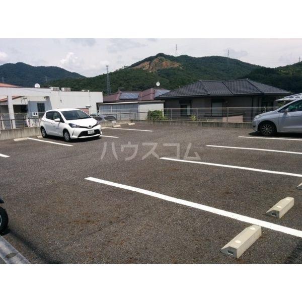 14/15 駐車場