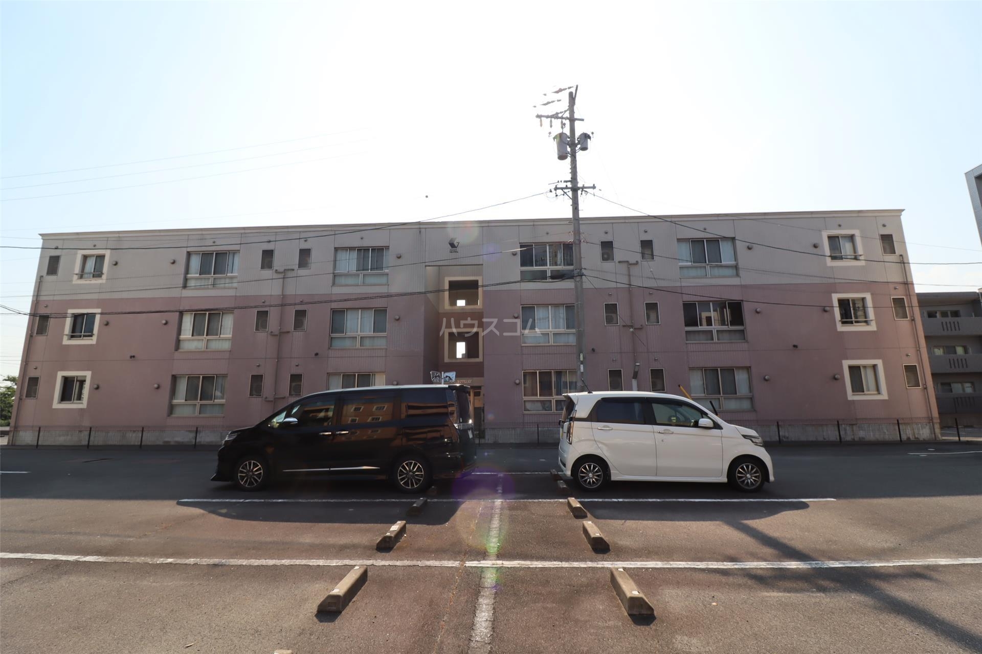 13/14 駐車場