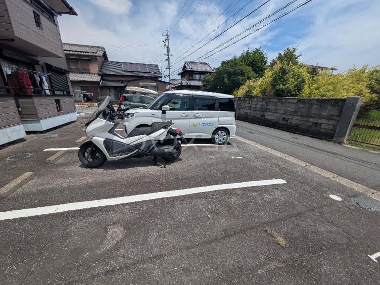 3/4 駐車場