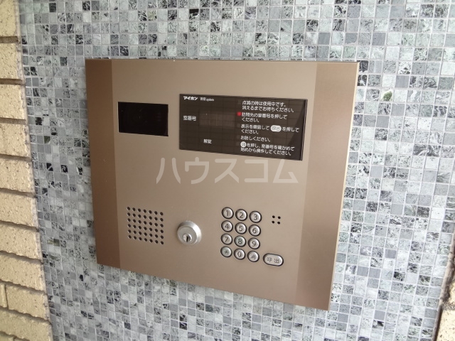 22/29 エントランス