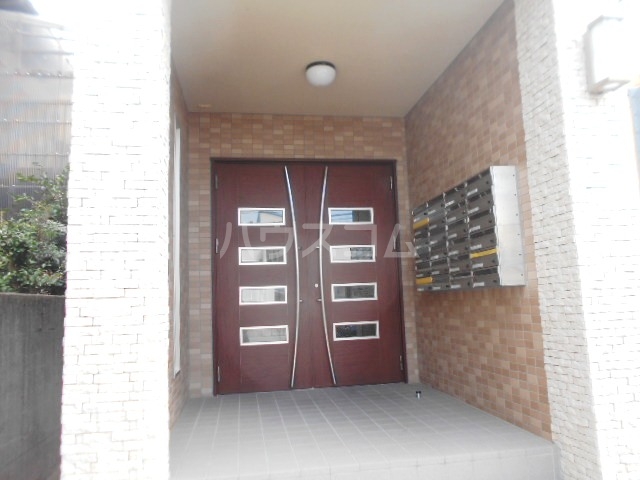 2/8 エントランス