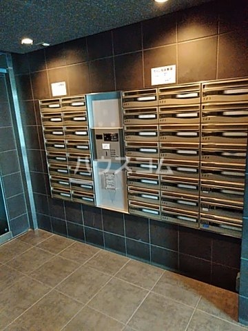 23/30 エントランス