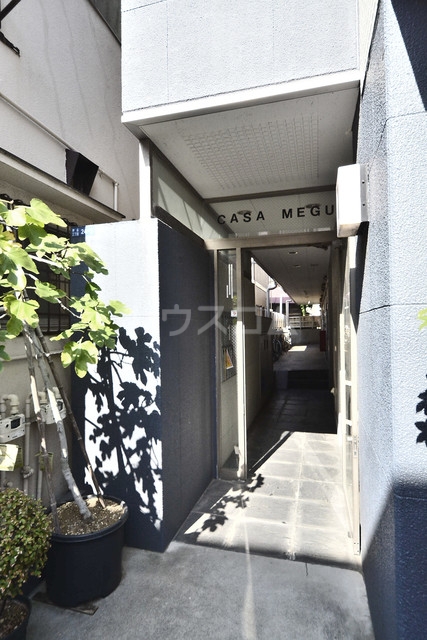 16/18 エントランス