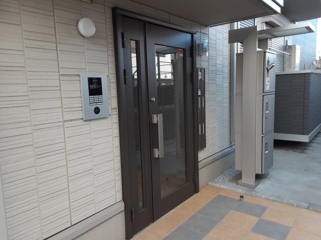 15/25 エントランス