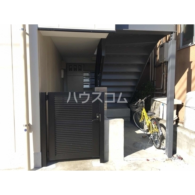 2/5 エントランス