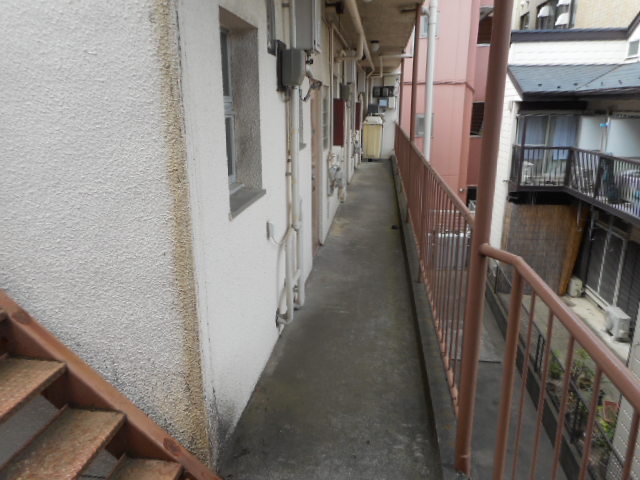 21/30 エントランス