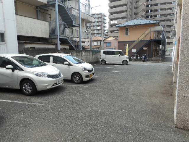 22/30 駐車場