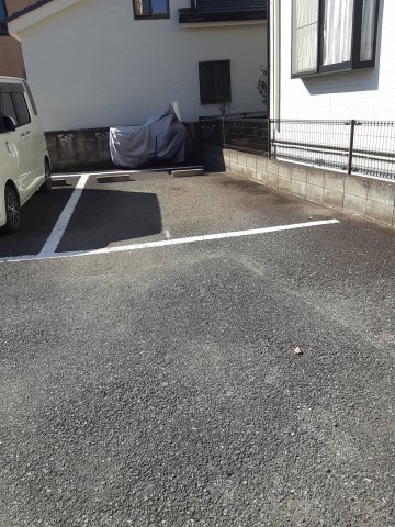27/30 駐車場