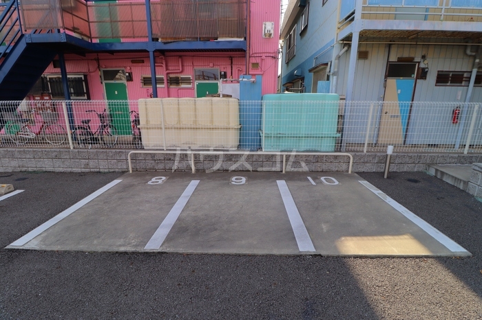20/30 駐車場