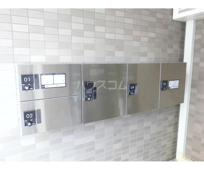 21/30 エントランス