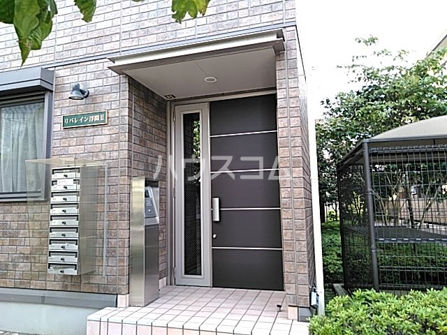 25/30 エントランス