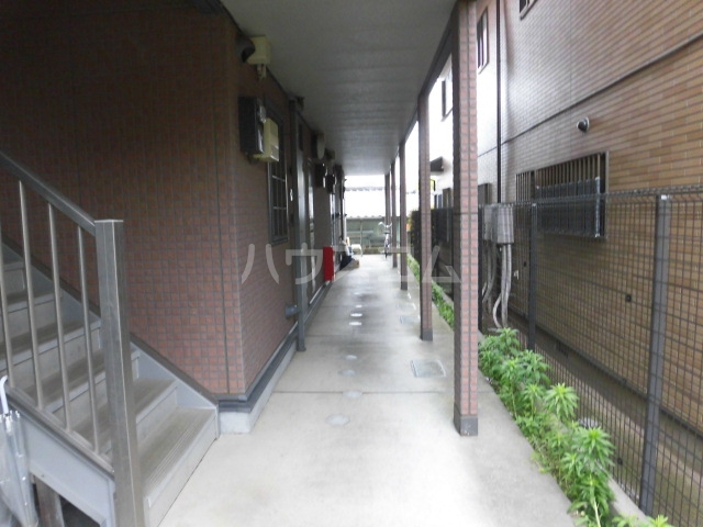 15/19 エントランス