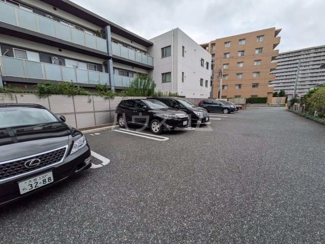 3/5 駐車場