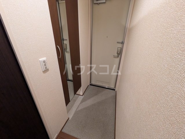 14/30 玄関