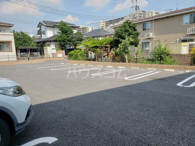 2/3 駐車場