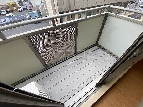 23/30 バルコニー