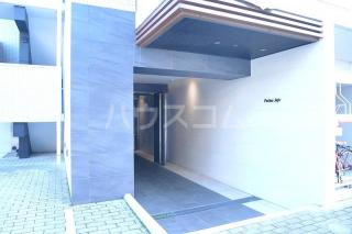 23/30 エントランス