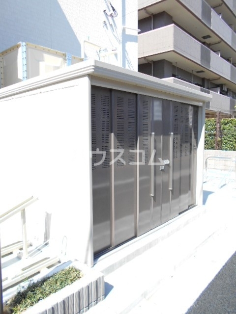 19/27 エントランス