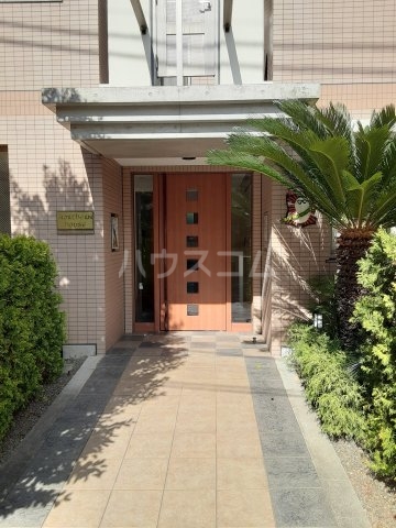 17/19 エントランス