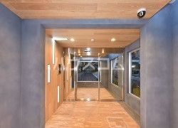 4/5 エントランス