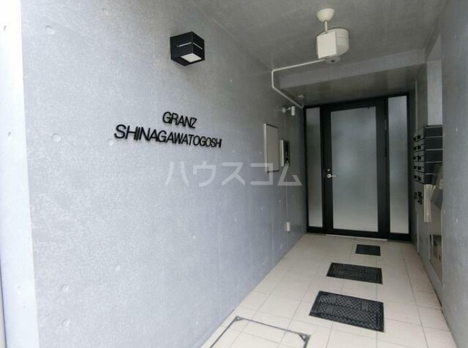 13/19 エントランス