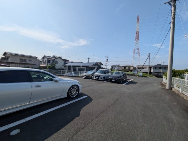 27/28 駐車場