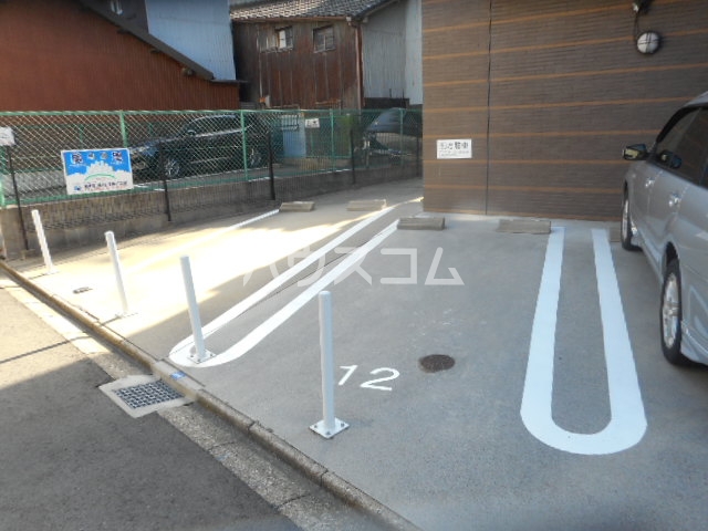19/23 駐車場