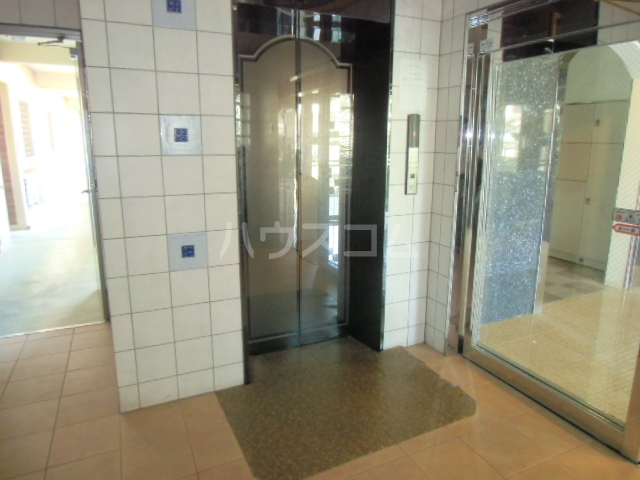 14/23 エントランス